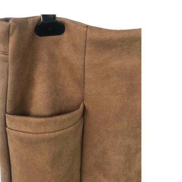 T Tahari faux suede flat front skirt with front pockets - Picture 2 of 8